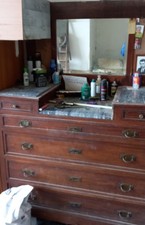 Comò antico con usato Comò antico con usato  Urbisaglia