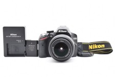 [Prawie idealny] Lustrzanka cyfrowa Nikon D3200 24,2MP 2936kliknięć z obiektywem 18-55 mm na sprzedaż  Wysyłka do Poland