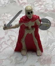 Boneco de ação vintage 1970 Monster Skeleton Sword Shield por K 2" H comprar usado  Enviando para Brazil