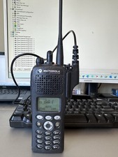 Rádio digital MOTOROLA XTS2500 III UHF 380-470mhz apenas com rádio FPP E ANTENA comprar usado  Enviando para Brazil