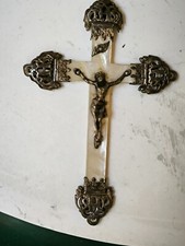 Ancienne croix d'occasion  Magenta