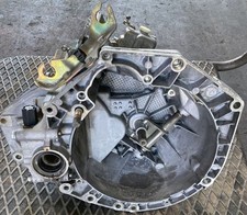 Cambio manuale marce usato  Putignano