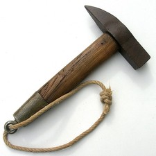 Tres ancien marteau d'occasion Tres ancien marteau d'occasion  Domène