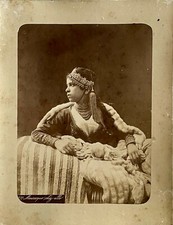 Moorish women portrait d'occasion  Expédié en Belgium