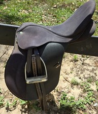 Wintec english saddle for sale Wintec english saddle for sale  Nobleton