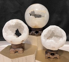 White geode quartz for sale  Olympia