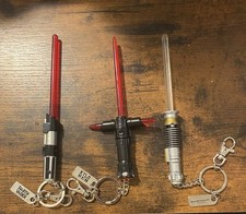 Usado, Lote de parques da Disney sabre de luz Star Wars iluminar chaveiro bolsa charme comprar usado  Enviando para Brazil