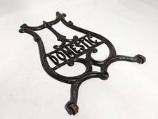 Máquina de costura ornamentada antiga doméstica perna de ferro fundido comprar usado  Enviando para Brazil