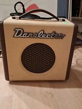 danelectro guitare d'occasion danelectro guitare d'occasion Expédié en Belgium
