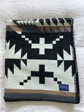 Tapete de lã Pendleton Spider Rock 40x70 preto branco marrom asteca sudoeste comprar usado Tapete de lã Pendleton Spider Rock 40x70 preto branco marrom asteca sudoeste comprar usado  Enviando para Brazil