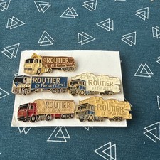 Broche pin badge d'occasion  Le Kremlin-Bicêtre