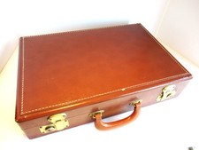 Pasta de couro marrom vintage estojo acessório ferragens latão chaves alça bolso comprar usado Pasta de couro marrom vintage estojo acessório ferragens latão chaves alça bolso comprar usado  Enviando para Brazil