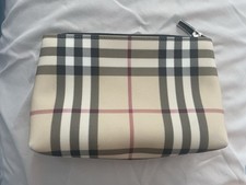 Usado, Bolsa cosmética Burberry Signature lona revestida Nova Check acessório com zíper embreagem comprar usado  Enviando para Brazil