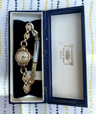 9ct gold accurist for sale  FAREHAM