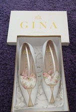 Gina london court for sale  EYE