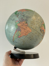 The political globe d'occasion  Expédié en Belgium