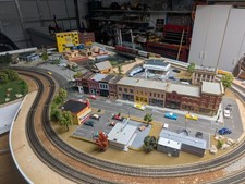 Scale model train for sale  Tavares