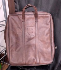 1977 Apple II Naugahyde estojo de transporte com logotipo completo da Apple não amarrado comprar usado 1977 Apple II Naugahyde estojo de transporte com logotipo completo da Apple não amarrado comprar usado  Enviando para Brazil