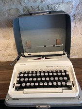 Machine écrire vintage d'occasion Machine écrire vintage d'occasion  Sainte-Soulle