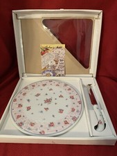 Prato de tábua de queijo redondo de porcelana Andrea by Sadek Petit Rose novo na caixa comprar usado Prato de tábua de queijo redondo de porcelana Andrea by Sadek Petit Rose novo na caixa comprar usado  Enviando para Brazil