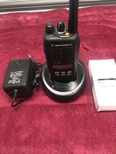 Rádio MOTOROLA HT1250 BANDA BAIXA 35-50 MHz 128 canais AAH25CEF9AA5AN nova bateria OEM comprar usado  Enviando para Brazil