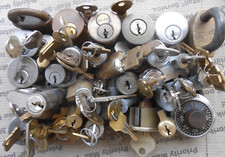 Lote misto de 8,1 libras de travas, cilindros, travas de came, peças, etc... Locksport comprar usado  Enviando para Brazil