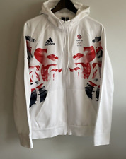 Team adidas lion for sale  READING