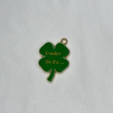 Usado, Pingente Berloque Trevo Trevo de Quatro Folhas Vintage Trevo Esmalte Verde e Metal Dourado comprar usado  Enviando para Brazil