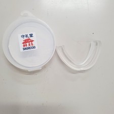 Protège dents shureido d'occasion Protège dents shureido d'occasion  Expédié en France