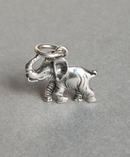 Petit éléphant miniature d'occasion  Paris IX
