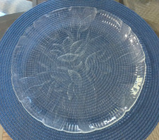 PRATO DE VIDRO GRANDE GRAVADO VINTAGE ARCOROC 10 1/2" comprar usado PRATO DE VIDRO GRANDE GRAVADO VINTAGE ARCOROC 10 1/2" comprar usado  Enviando para Brazil