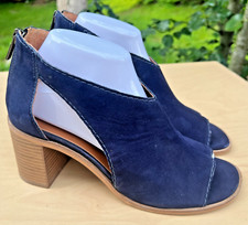 Lucky brand women for sale  Antioch