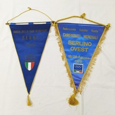 Due gagliardetti olimpiadi usato  Forli
