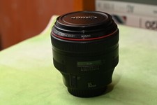 Lente de retrato Canon EF 85mm F/1.2 L USM para montagem EOS EF comprar usado  Enviando para Brazil