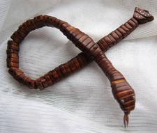 Curioso chifre antigo esculpido cobra com detalhe de pique na cauda peça ornamental comprar usado  Enviando para Brazil