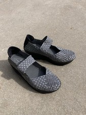 Sapatos anabela St. John's Bay tecido prata elástico Mary Jane tamanho 6,5 M comprar usado  Enviando para Brazil