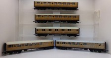 Hornby teak coaches for sale Hornby teak coaches for sale  RUNCORN