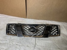 2005-2008 Nissan Frontier montagem cromada (conjunto de grade) OEM frontal superior comprar usado  Enviando para Brazil