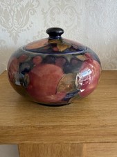 Moorcroft pomegranate powder for sale Moorcroft pomegranate powder for sale  SHEFFIELD