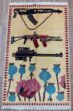 Usado, Tapete de guerra afegão 4x3 pés – Tapete tribal design de papoula e rifle tecido à mão comprar usado  Enviando para Brazil