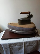 Ferro stiro antico usato  Bevagna