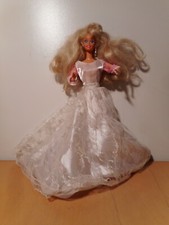 Poupée barbie robe d'occasion Poupée barbie robe d'occasion  Vaugneray