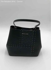 Bolsa de ombro Michael Kors feminina couro preto clássica bolsos internos viagem comprar usado Bolsa de ombro Michael Kors feminina couro preto clássica bolsos internos viagem comprar usado  Enviando para Brazil