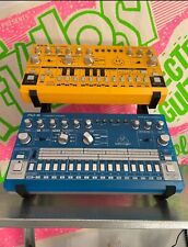 Suporte para máquina de bateria Behringer Crave Spice Edge TD-3 RD-6 2 camadas sintetizador desktop, usado comprar usado  Enviando para Brazil