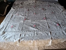 Copritavolo rotondo ricamato usato Copritavolo rotondo ricamato usato  Alessandria