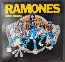The Ramones LP assinado capa Road to Ruin Markey CJ Elvis Richie Ramone JSA comprar usado  Enviando para Brazil