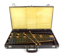 Yamaha 30 Key Bell Glockenspiel Orchestra Bells Percusión con Mazos y Estuche segunda mano  Embacar hacia Mexico