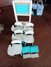 Conjunto Barbie professora década de 1990 5 cadeiras sala de aula bateria testada e funcionando , usado comprar usado  Enviando para Brazil