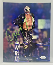 Rey mysterio signed d'occasion  Expédié en Belgium