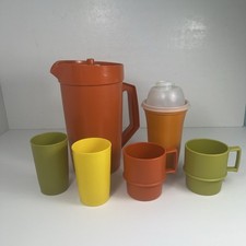 Pacote Tupperware Vintage - Agitador / Jarro com Tampa Airlock / 4 x Copos Copos comprar usado  Enviando para Brazil